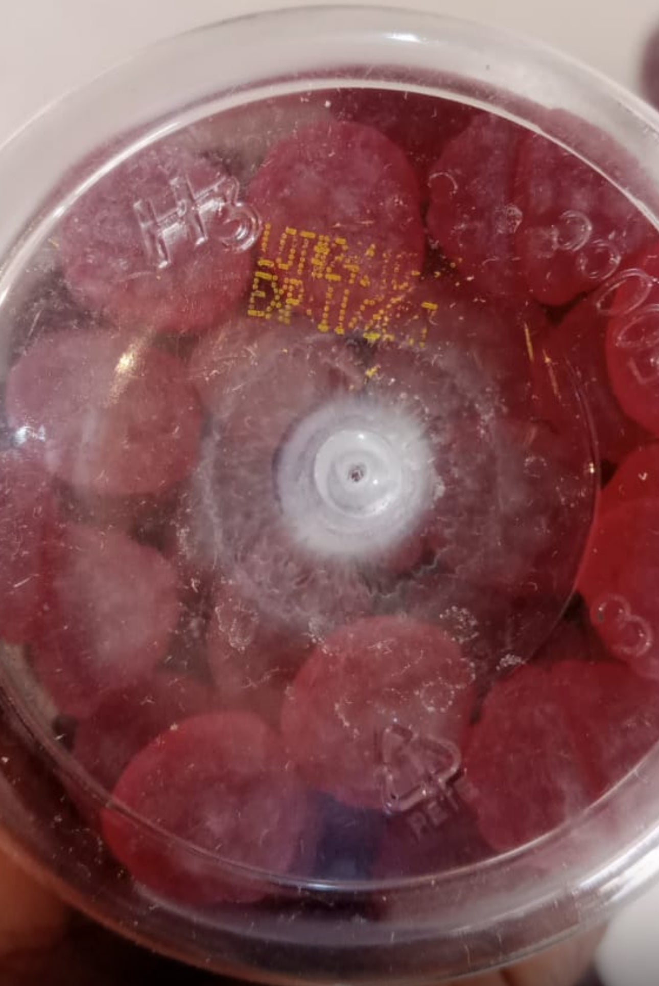 Nutricost Melatonin Gummies 10mg | 100% Drug-free Sleep Aid | 10mg per Gummy | 180 Gummies; Exp SMUDGED❗️11/2027 Batch (See last Picture)