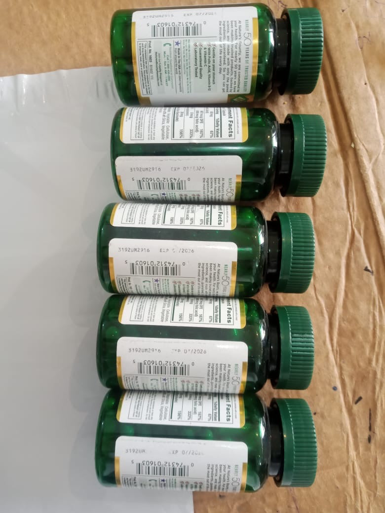 Nature’s Bounty Gentle Iron 28mg | Iron Glycinate with Folic acid 400mcg, Vitamin B-12 & Vitamin C | Supports Red Blood Cell Production | 90 Capsules Exp FAINT❗️(07/2026 Batch - See last picture)