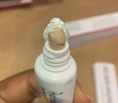OXIDIZED❗️A Ret HC Cream Hydroquinone, Tret & Hydrocortisone Acetate Cream | Similar to Triluma | Acne & Hyperpigmentation Treatment | Anti-Aging | 15g; Exp 09/2026 👉🏽Check last picture to see exact Oxidized Nature❗️